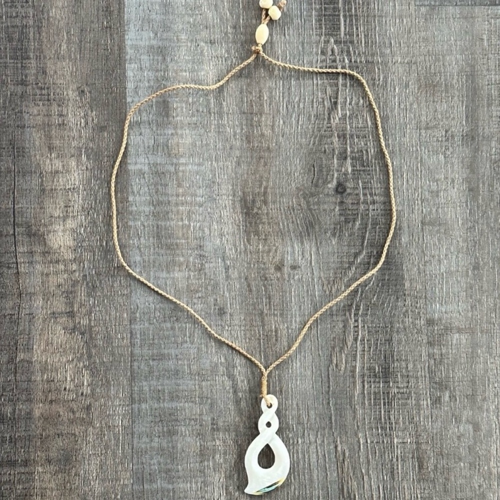 💞 New 23” Adjustable Twine & Shell Hawaiian Necklace